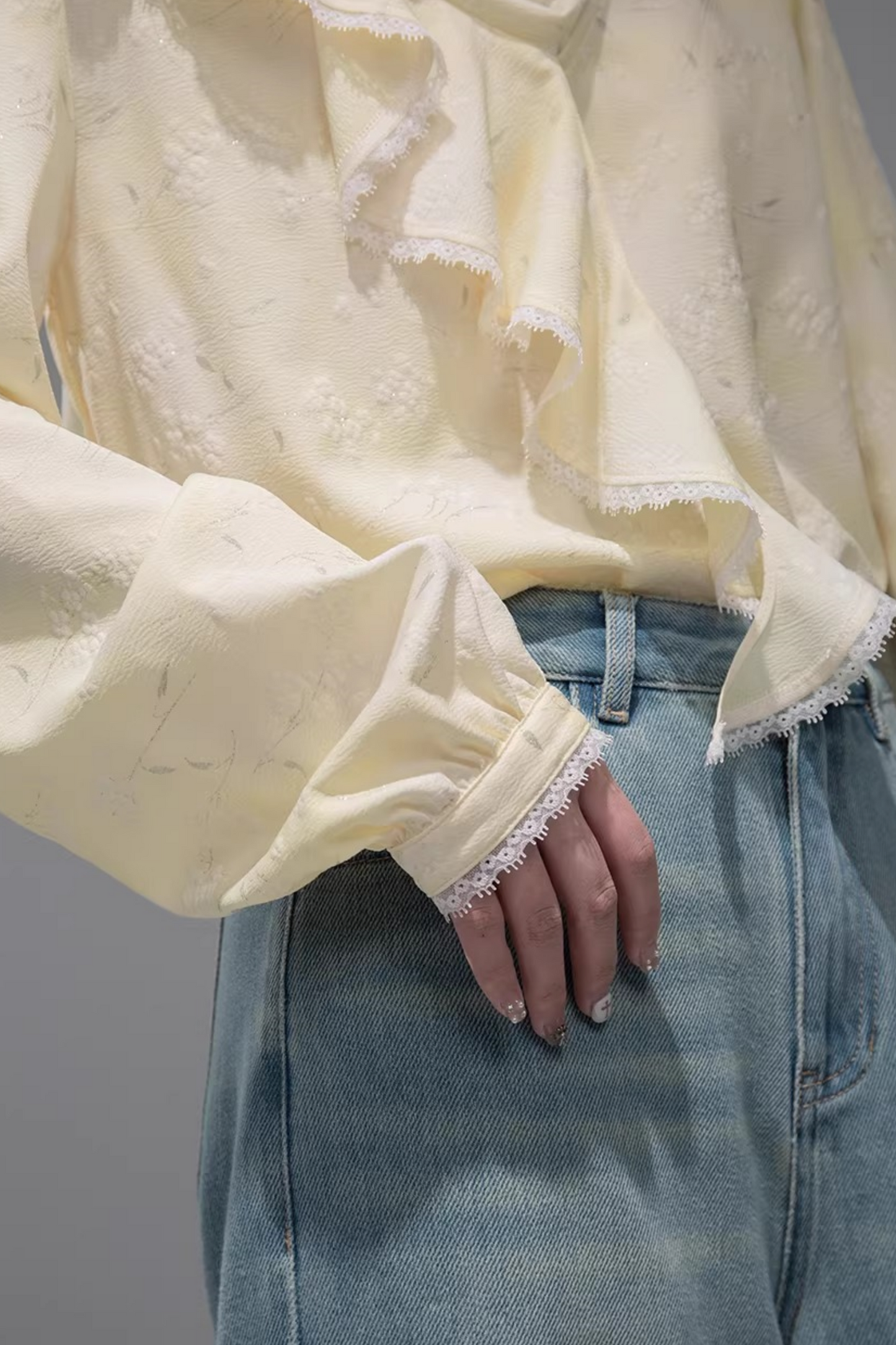 レモンイエローフラッフルブラウス