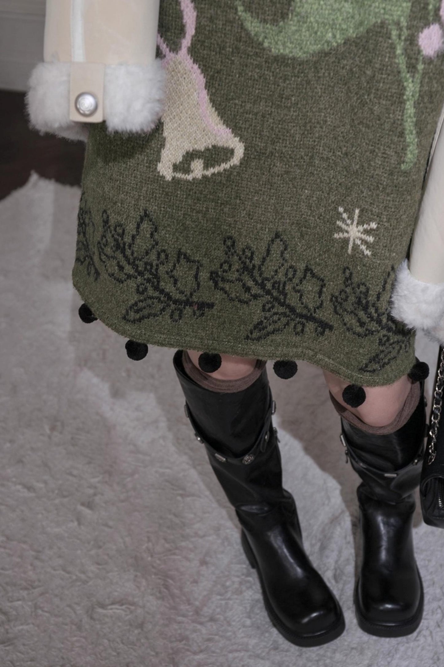 ダークグリーンニットベスト