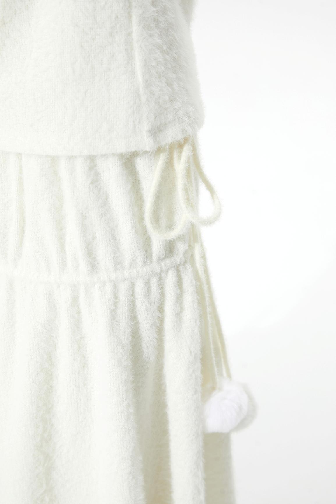 Soft ribbed knit flare skirt