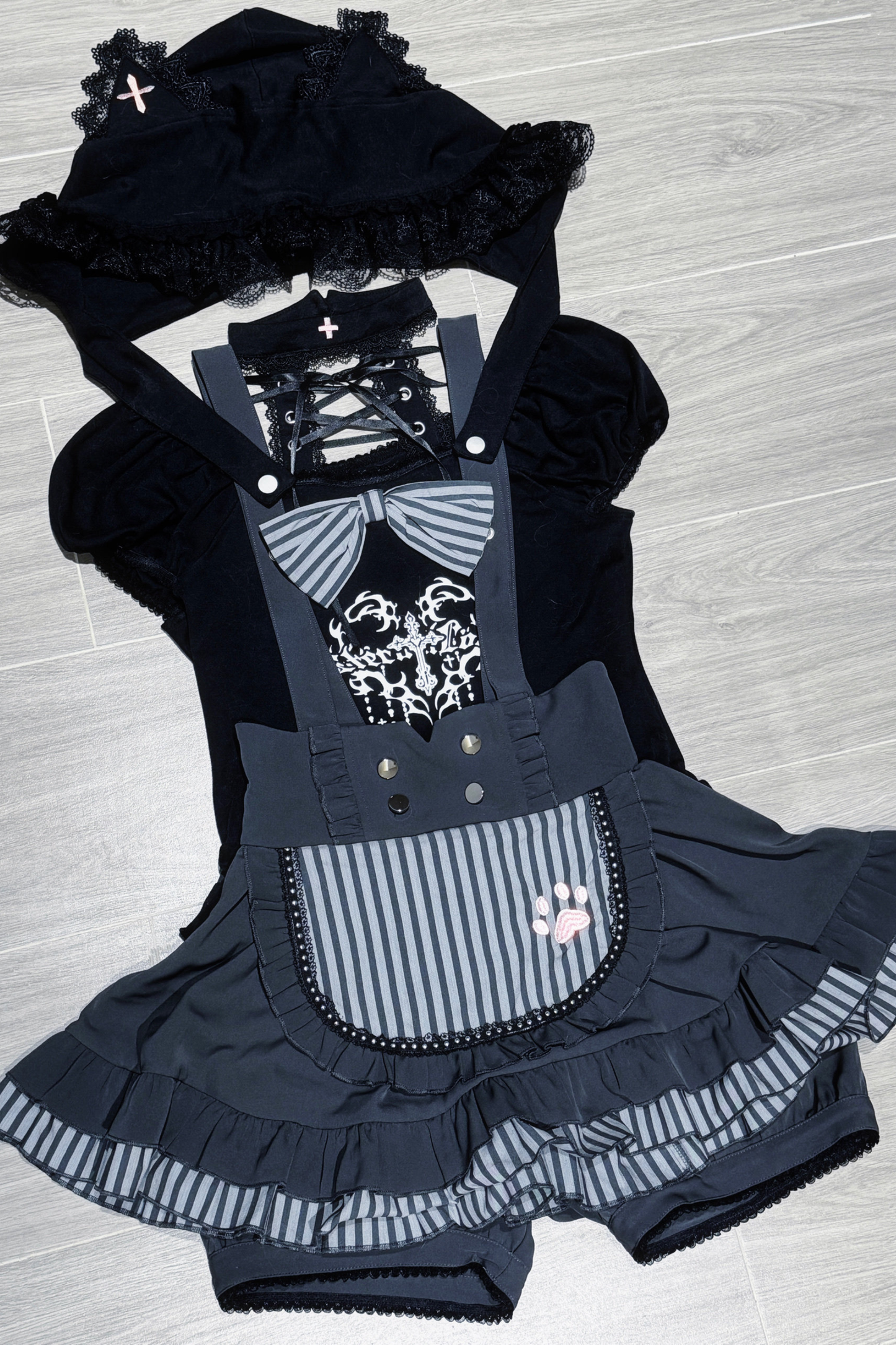 キュートキャットパフスリーブトップス+サスペンダースカート+パンツ+ハット