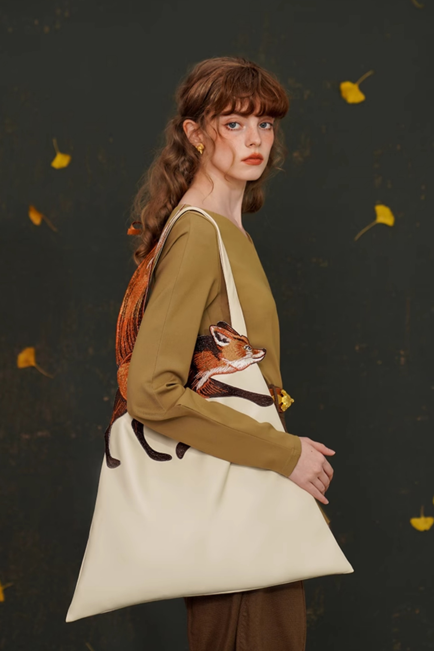 キツネショルダーキャンバスバッグ