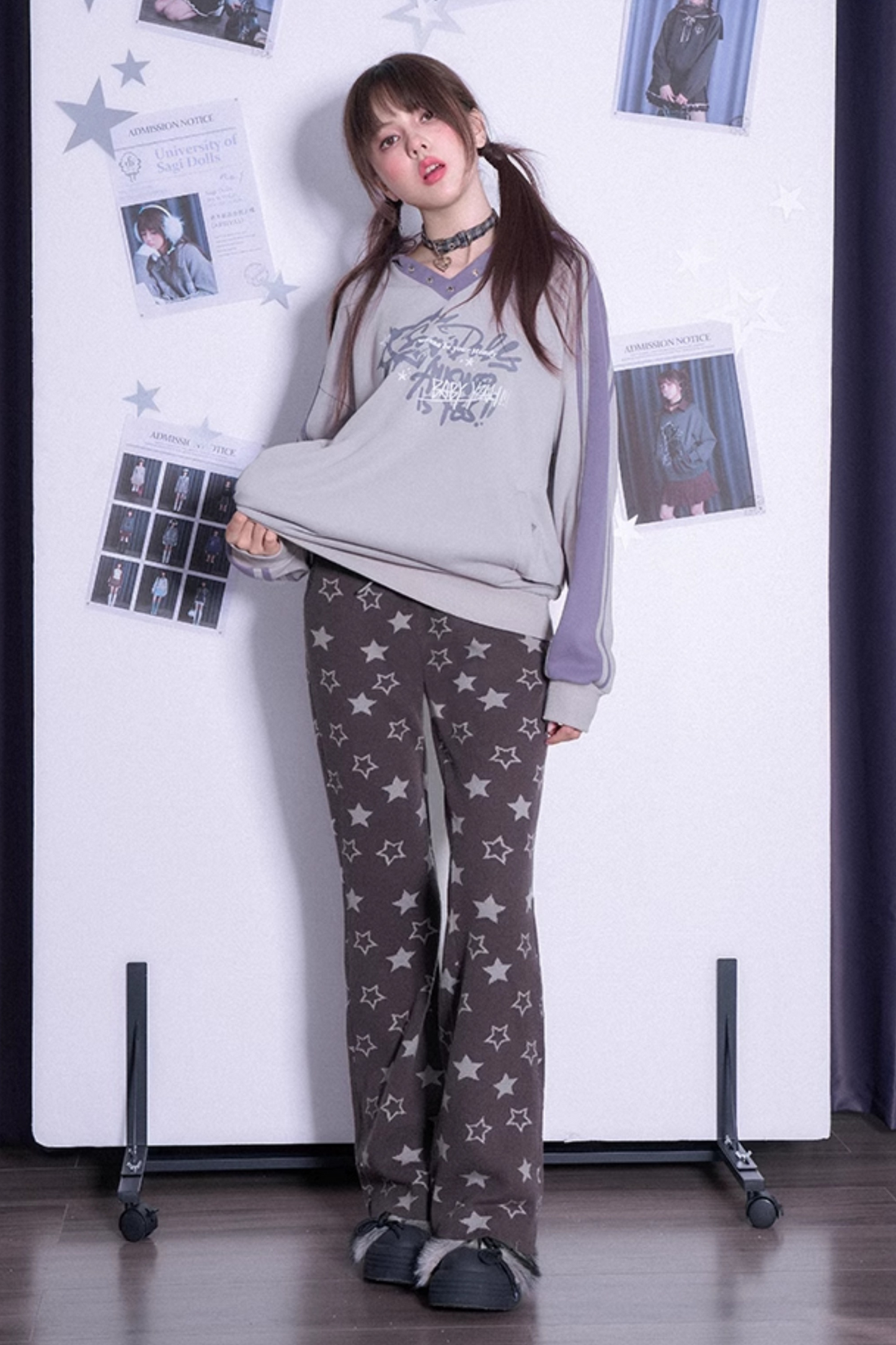 Logo oversized v-neck sweatshirt