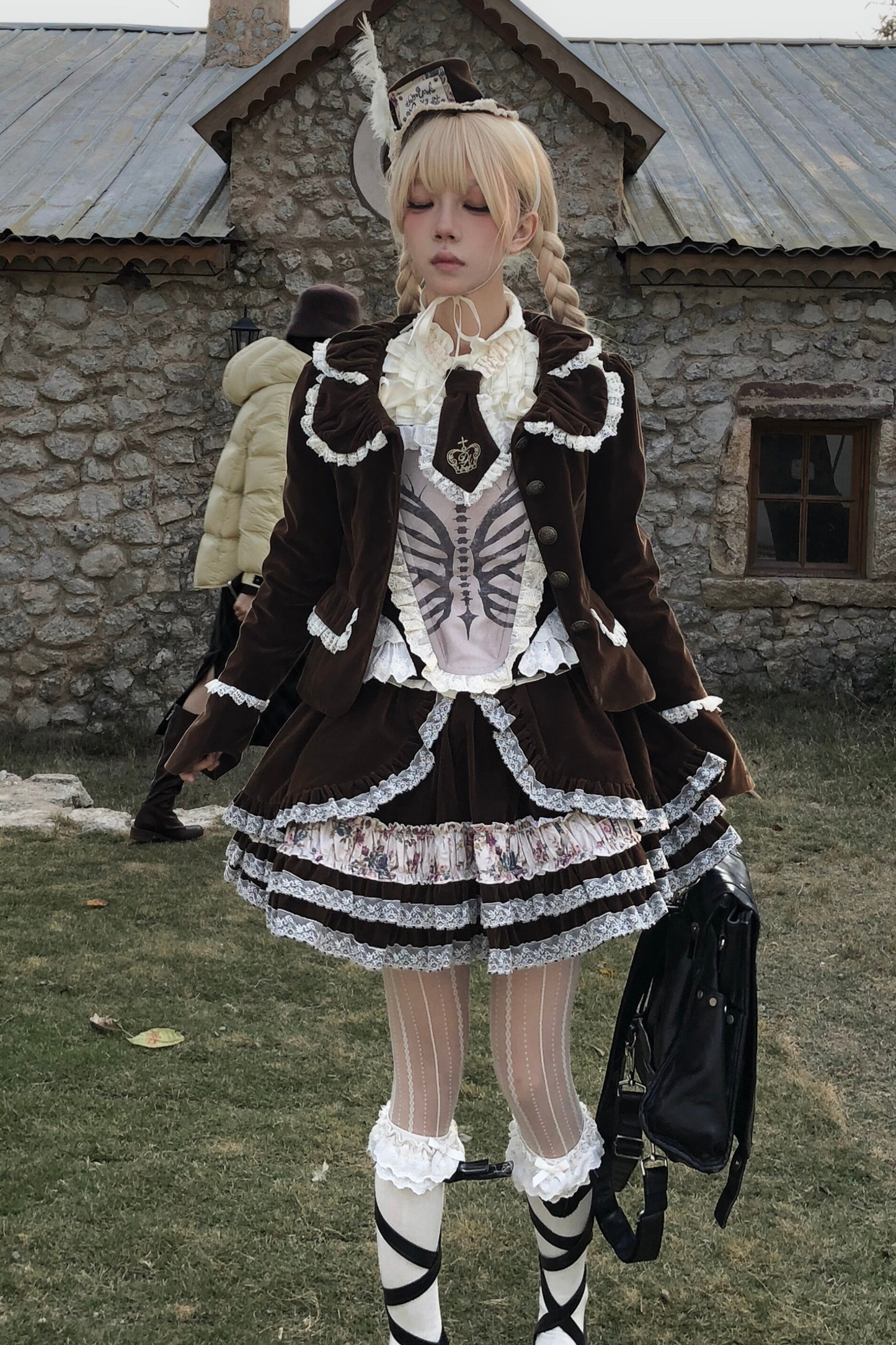 와인 미트 마켓 중절모 + 넥타이