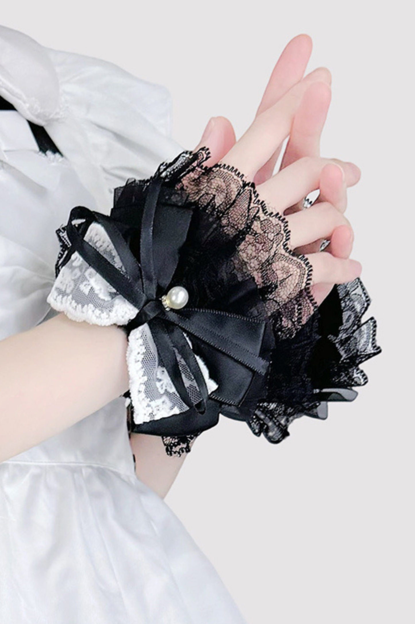 Lace Pearl Ribbon Lolita Sleeve