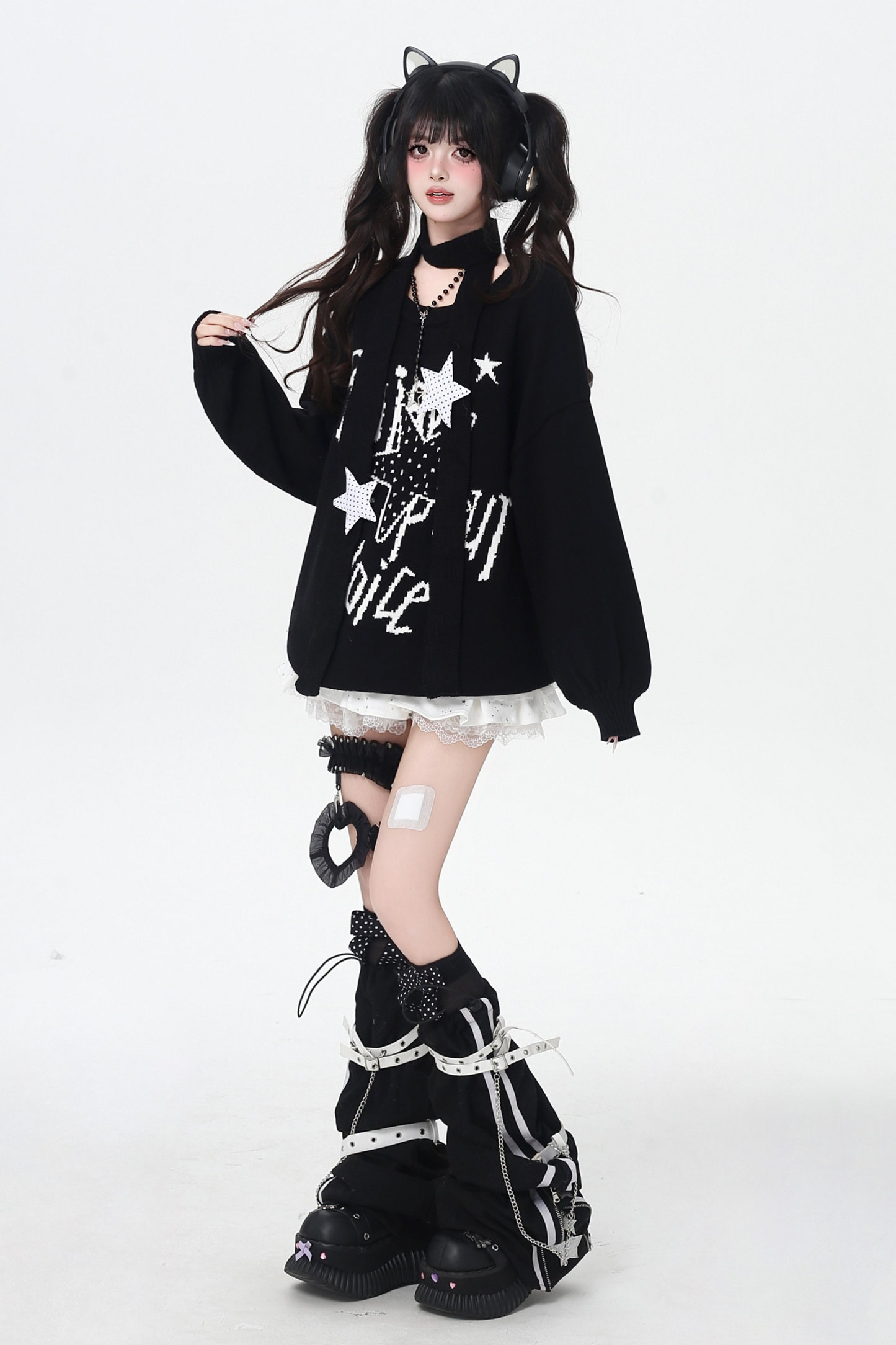 スターデザインルーズラウンドネックトップス