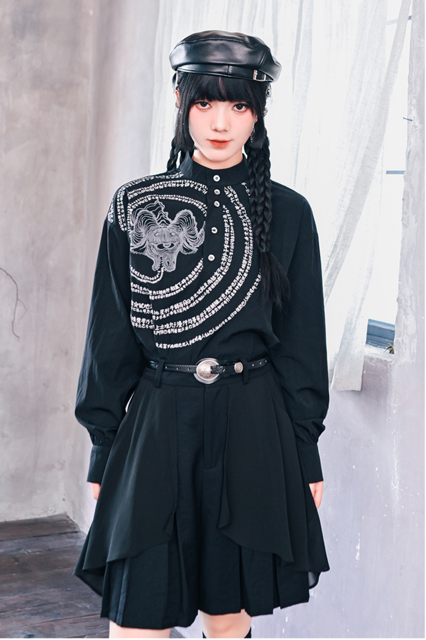 Stand collar print pullover top