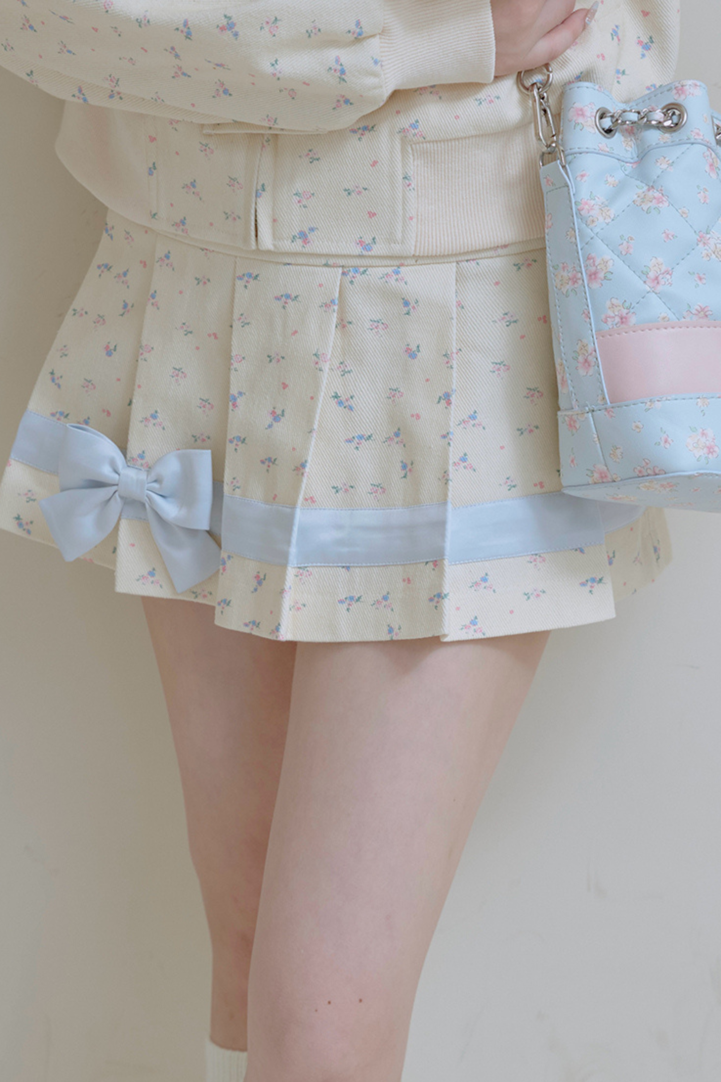 フラワーリボンジャケット+プリーツスカート