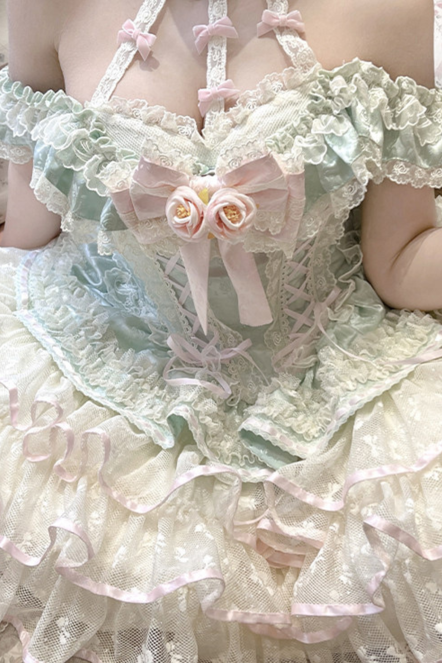 Rosen-Spitzen-Feen-Kleid