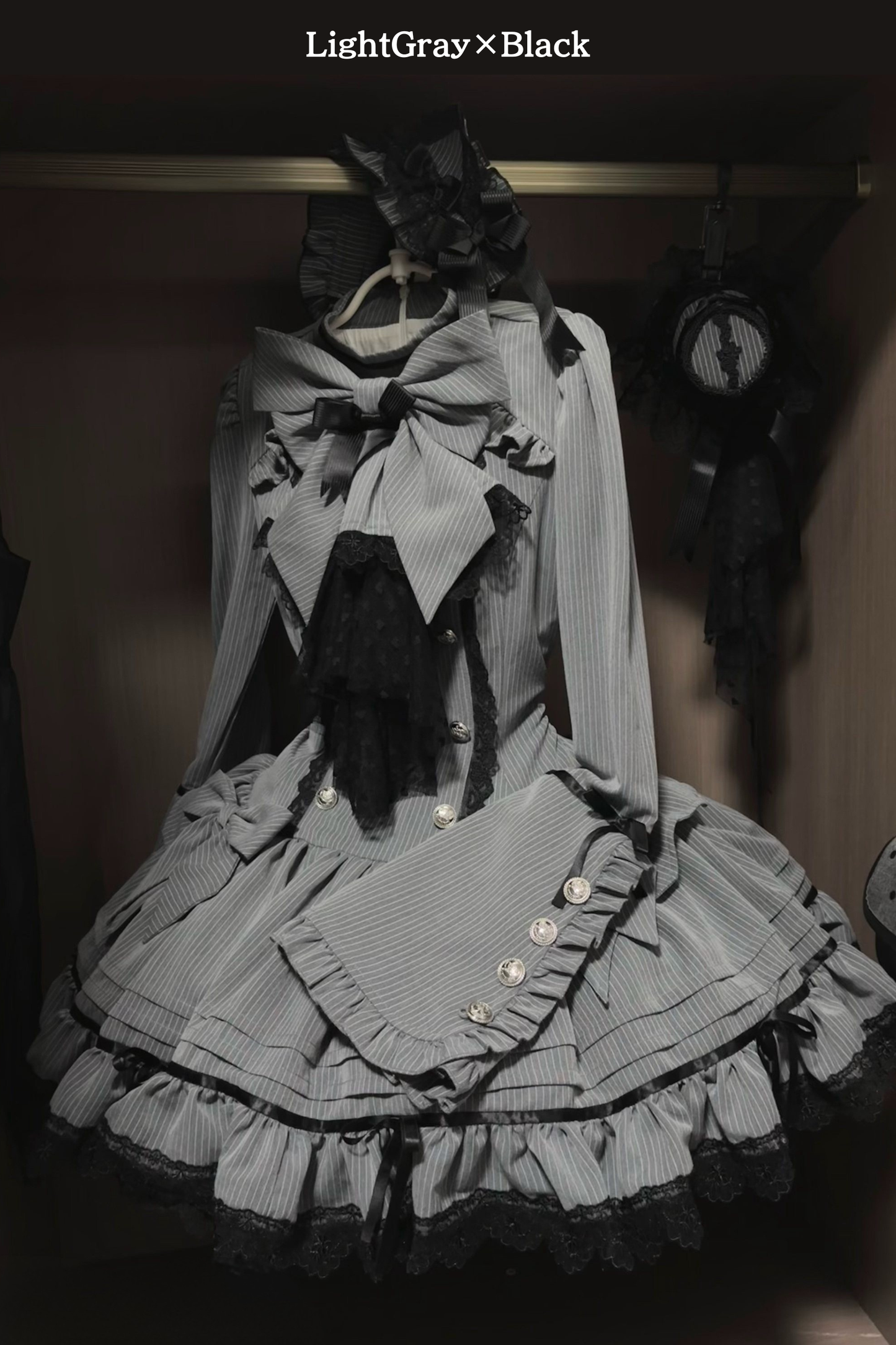 【4月25日预售截止】幻影猫甜美丝带灰色条纹蕾丝钟形袖Lolita连衣裙