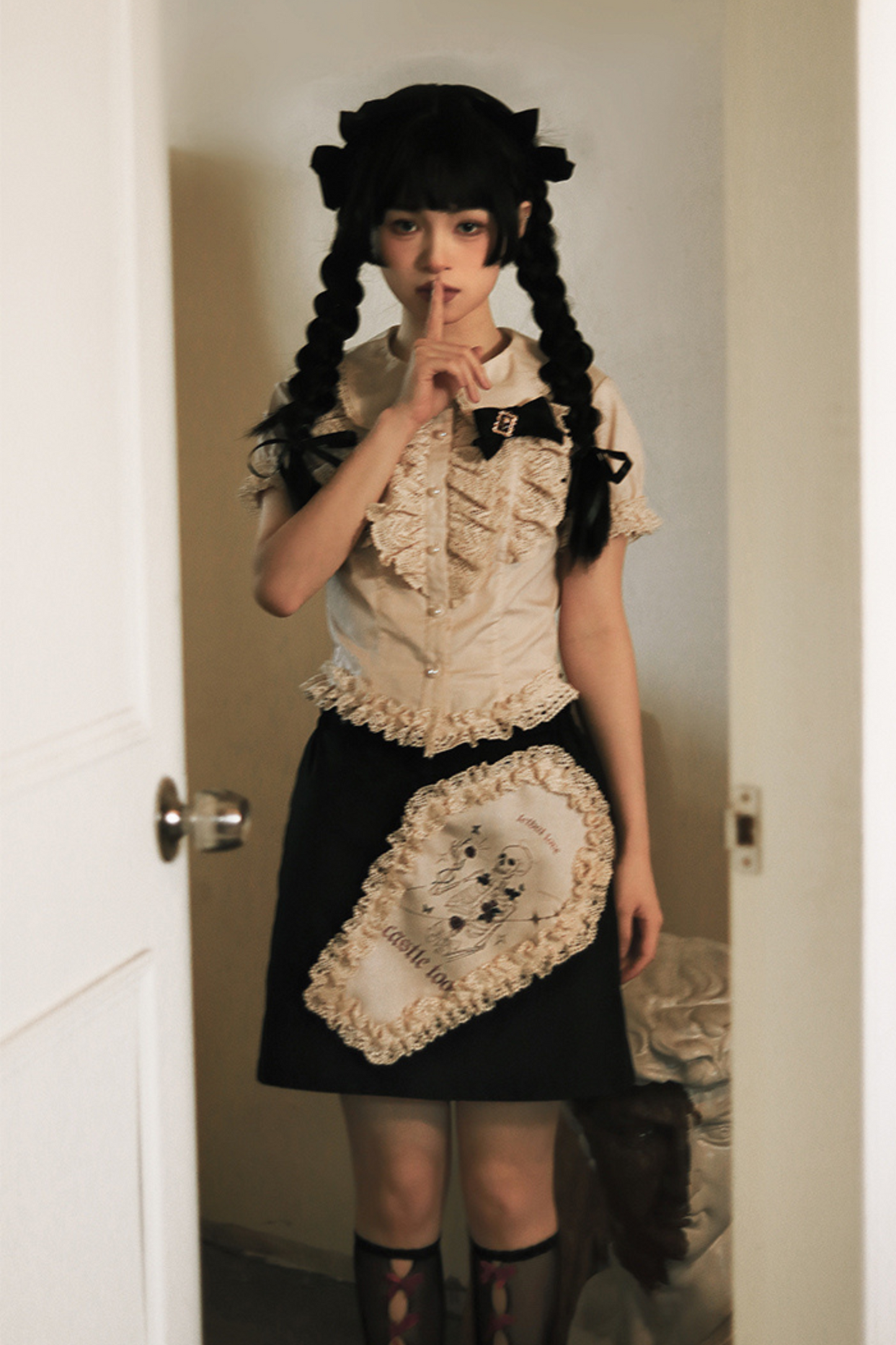 フリルレースシャツ+ケーキスカート