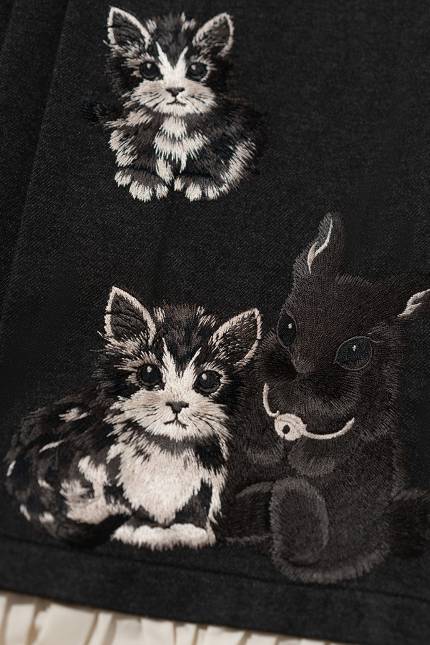 ダークモードチャイナベスト+ハイカラートップス+スカート