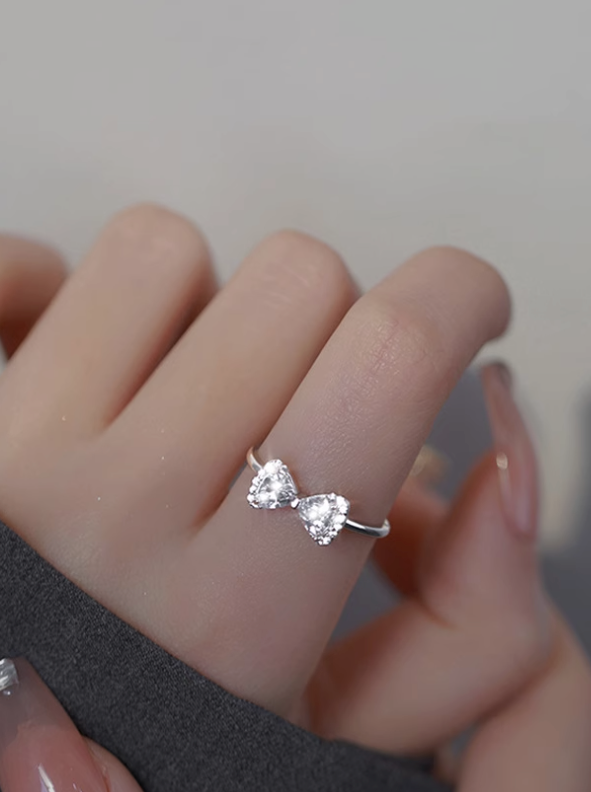 Jewel Ribbon Suite Ring