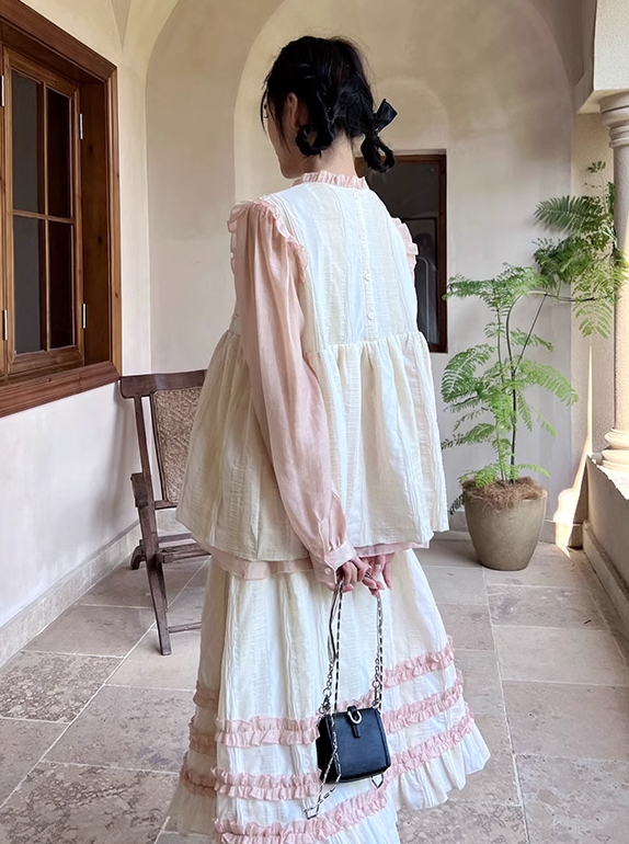 ガーリーコントラストカラートップス+フリルスカート