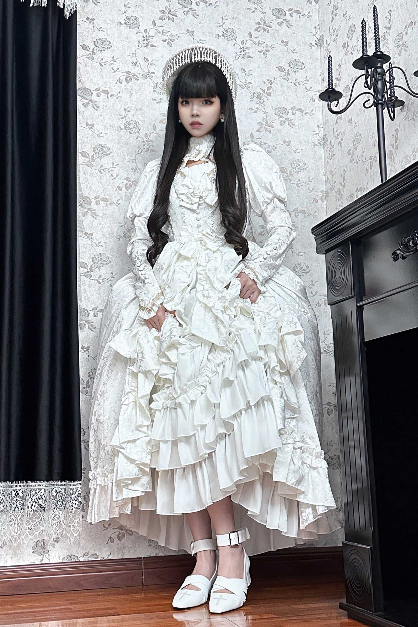 ゴシッククロスデザイン゙スクエアトゥヒール