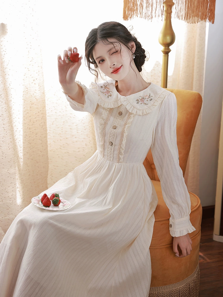 复古前卫风优质牛奶甜娃娃领连衣裙小个子茶歇法式初恋收腰长裙女