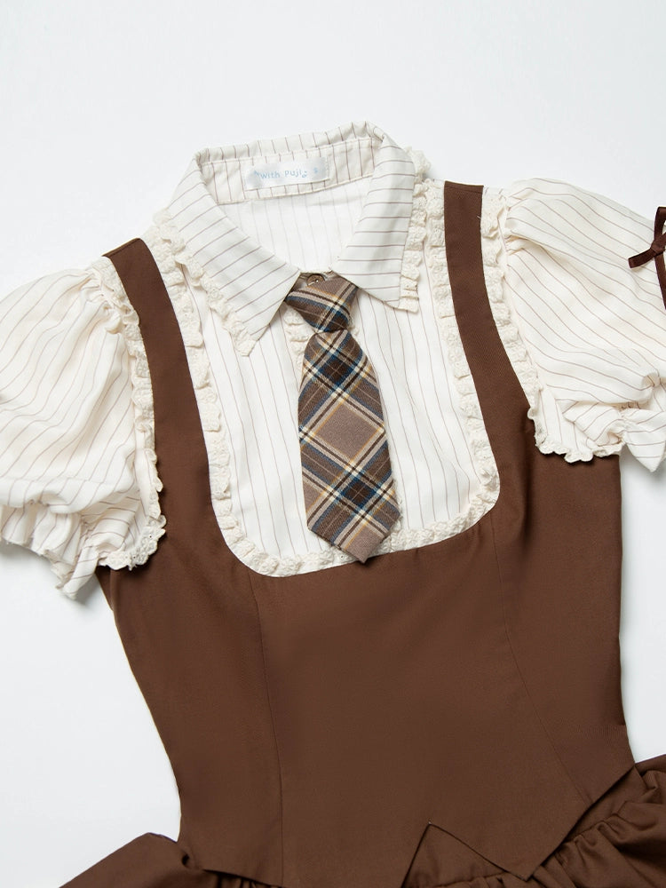 レトロシャツ+フリルスカート+ベルト+ネクタイ