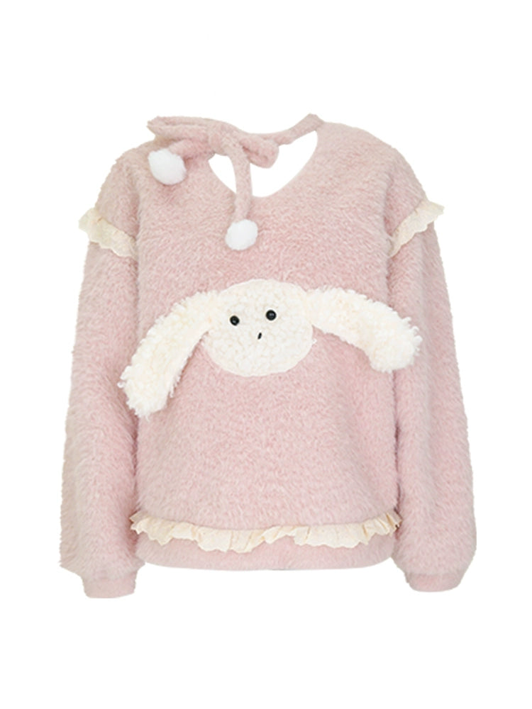 토끼는 상단 + 유백색의 짧은 바지 위에 구멍을 뚫었습니다