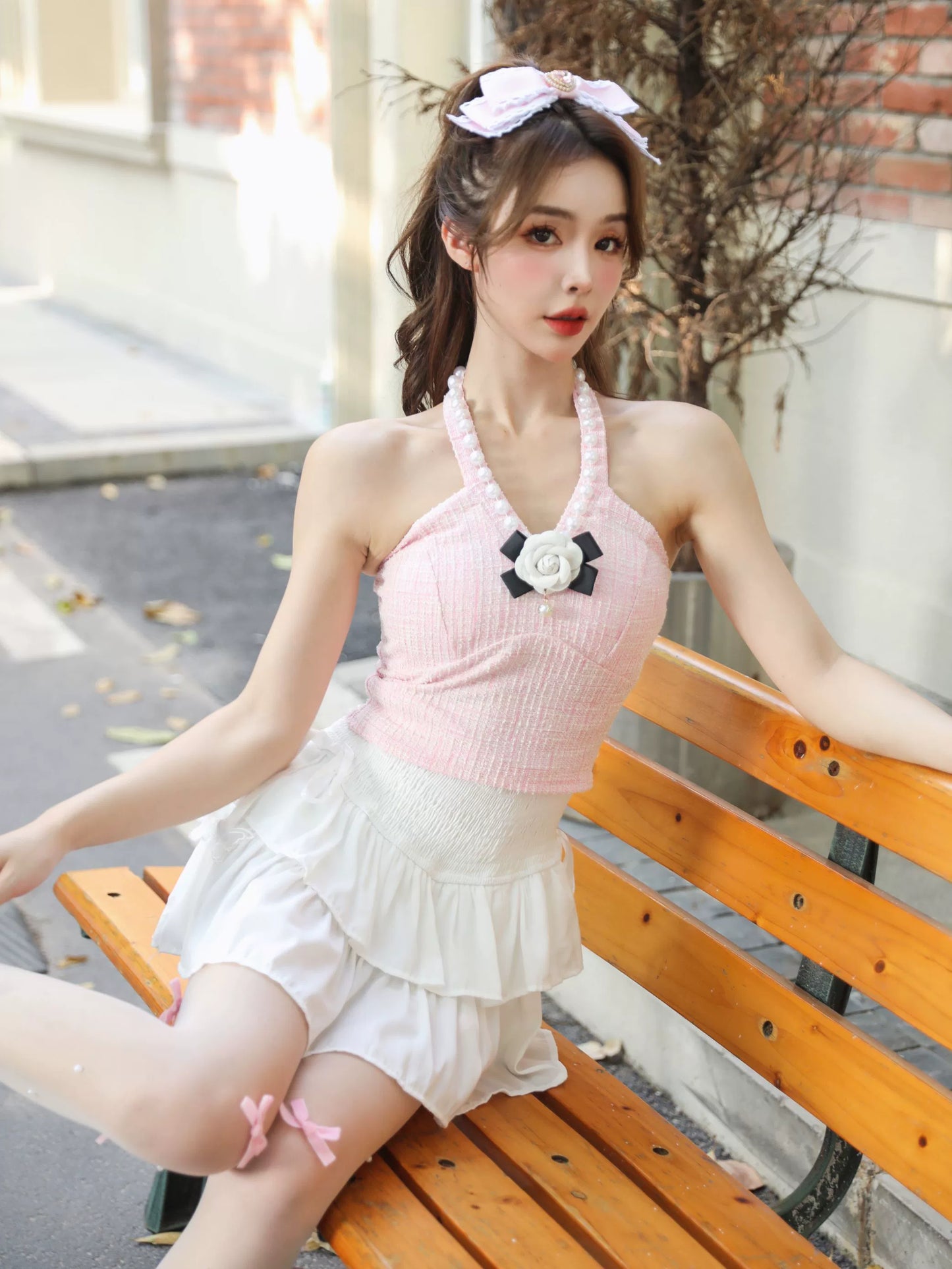 Neck design rose top