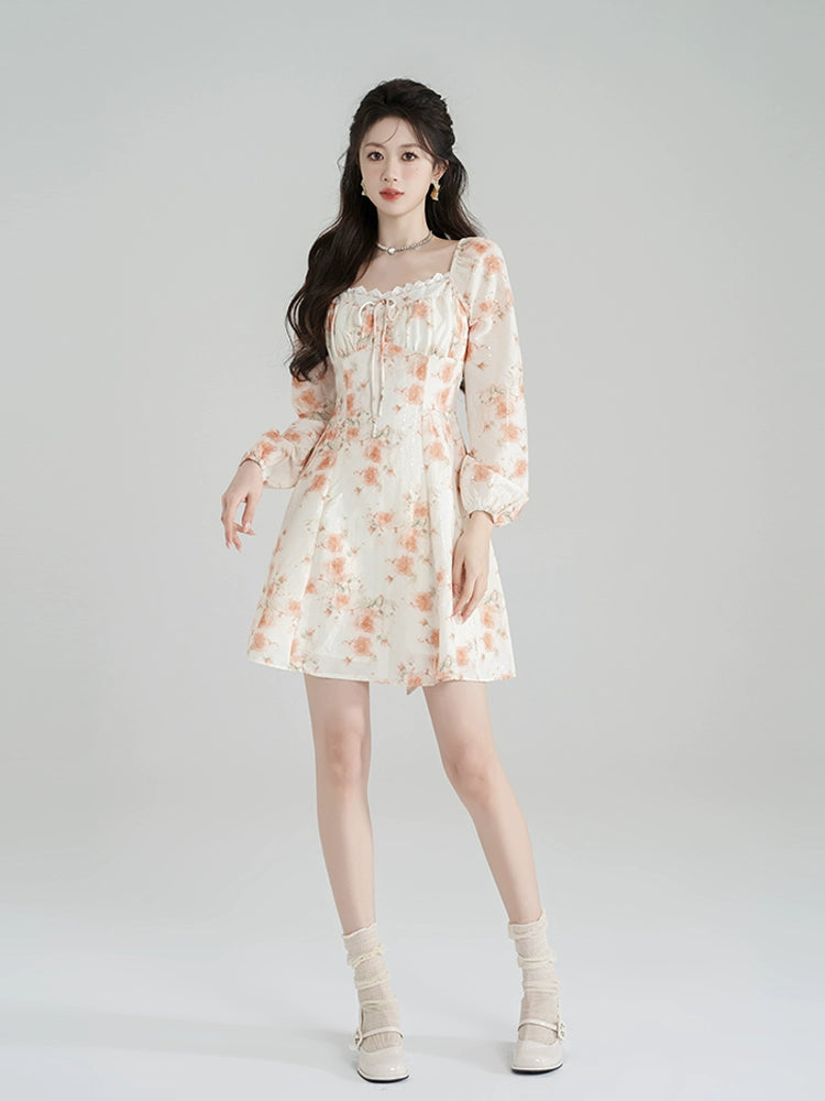 Robe en mousseline de soie à fleurs orange