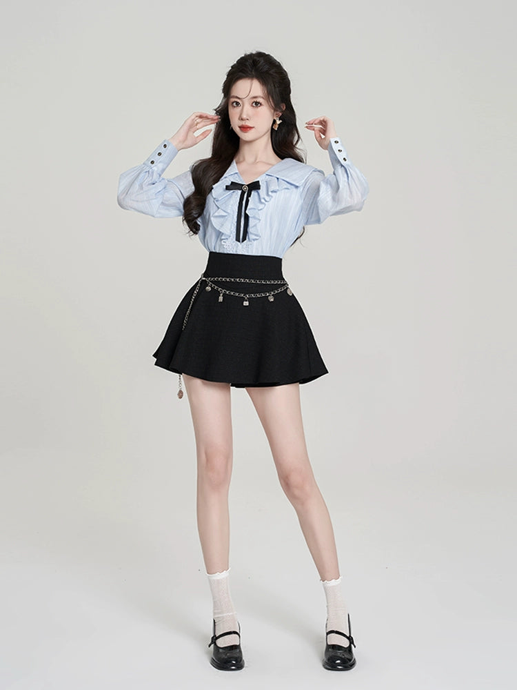 프릴 블루 셔츠 + 체인 플레어 스커트