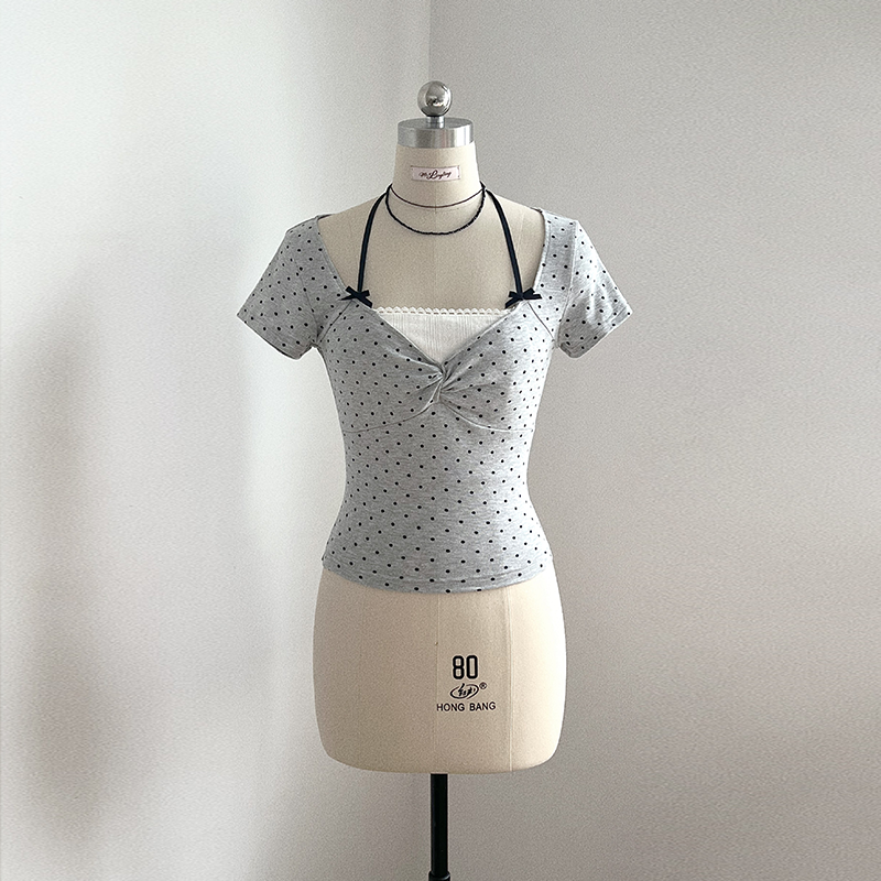 ソリッドカラーツイストレーストップ