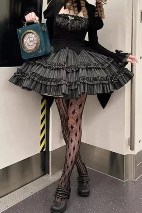値下げしました】ロリータスタイル 黒ストライプドレス 和ロリ 値下げしました】ロリータスタイル 黒ストライプドレス 和ロリ