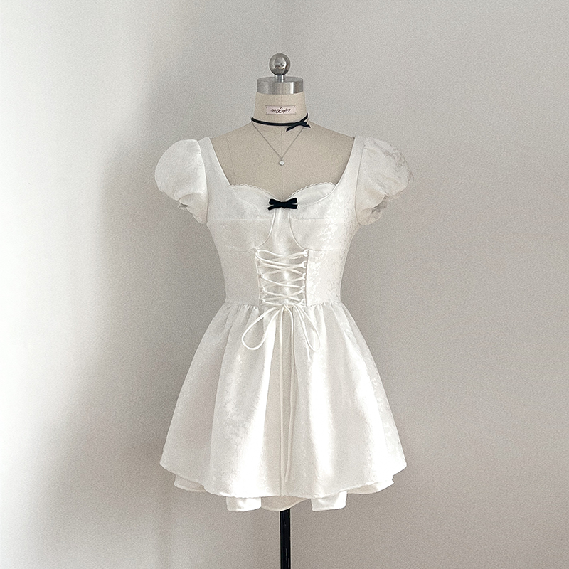 ソリッドカラーパフィーサマードレス