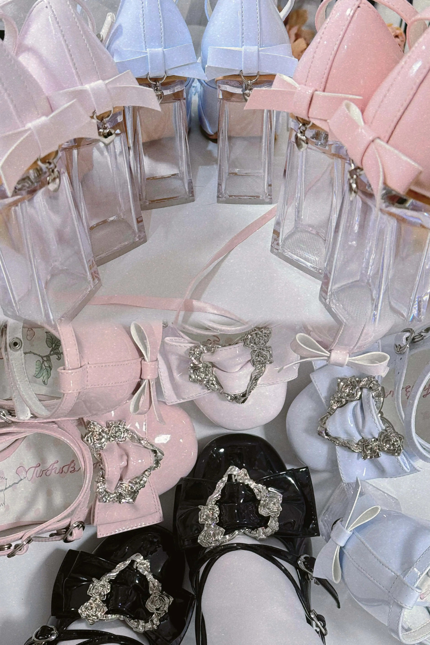 ラブバックルクリスタルヒールシューズ