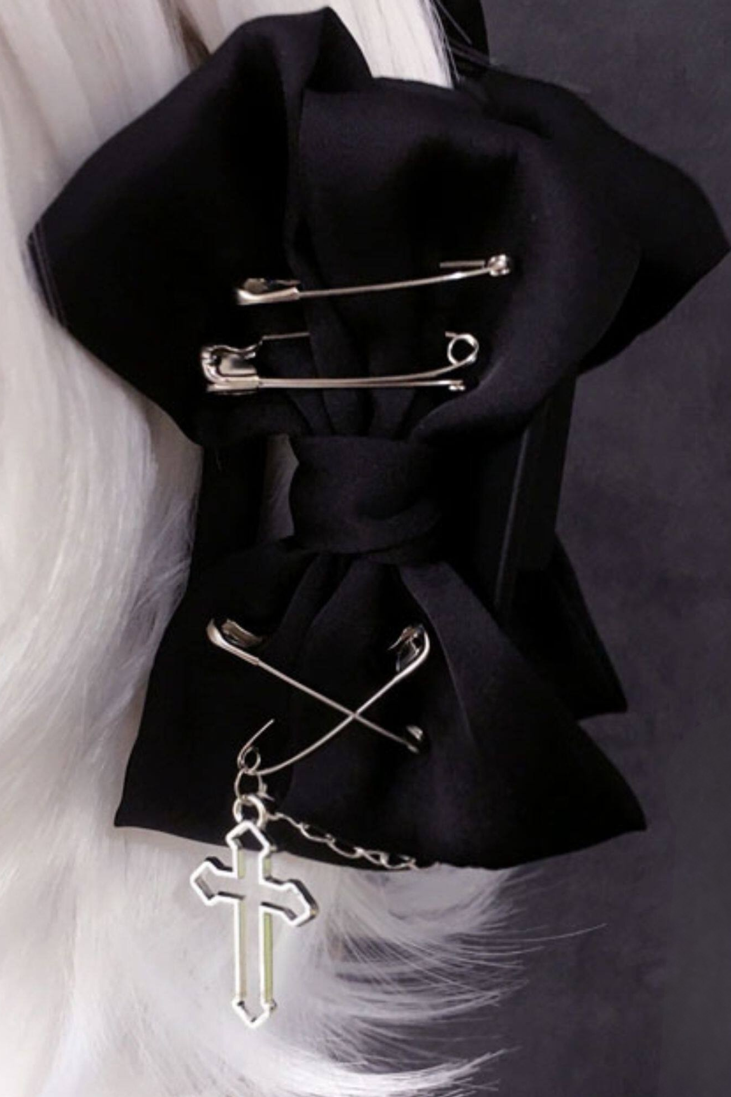 Cross Chain Ribbon Hair Clip