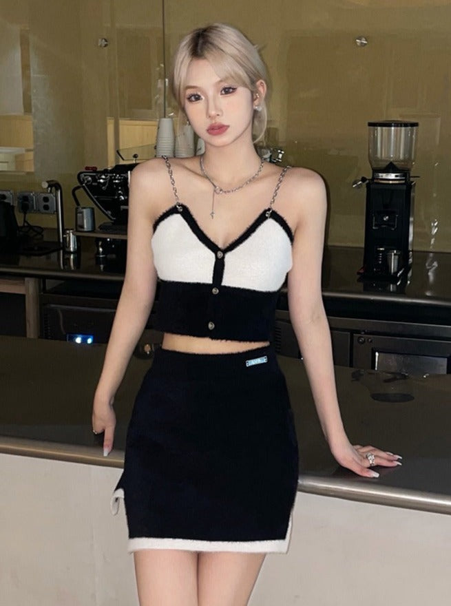 ブロックフラシショートカーディガントップ+チェーンサスペンダー+スカート