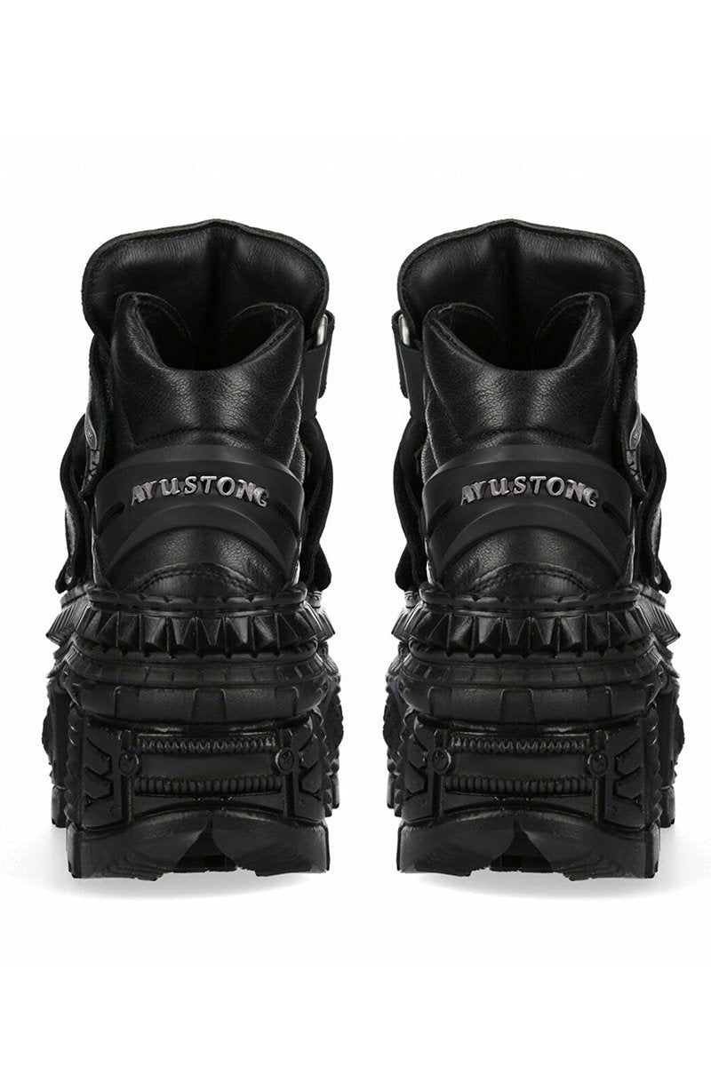 Big Center Detailing Heavy High Cut Shoes