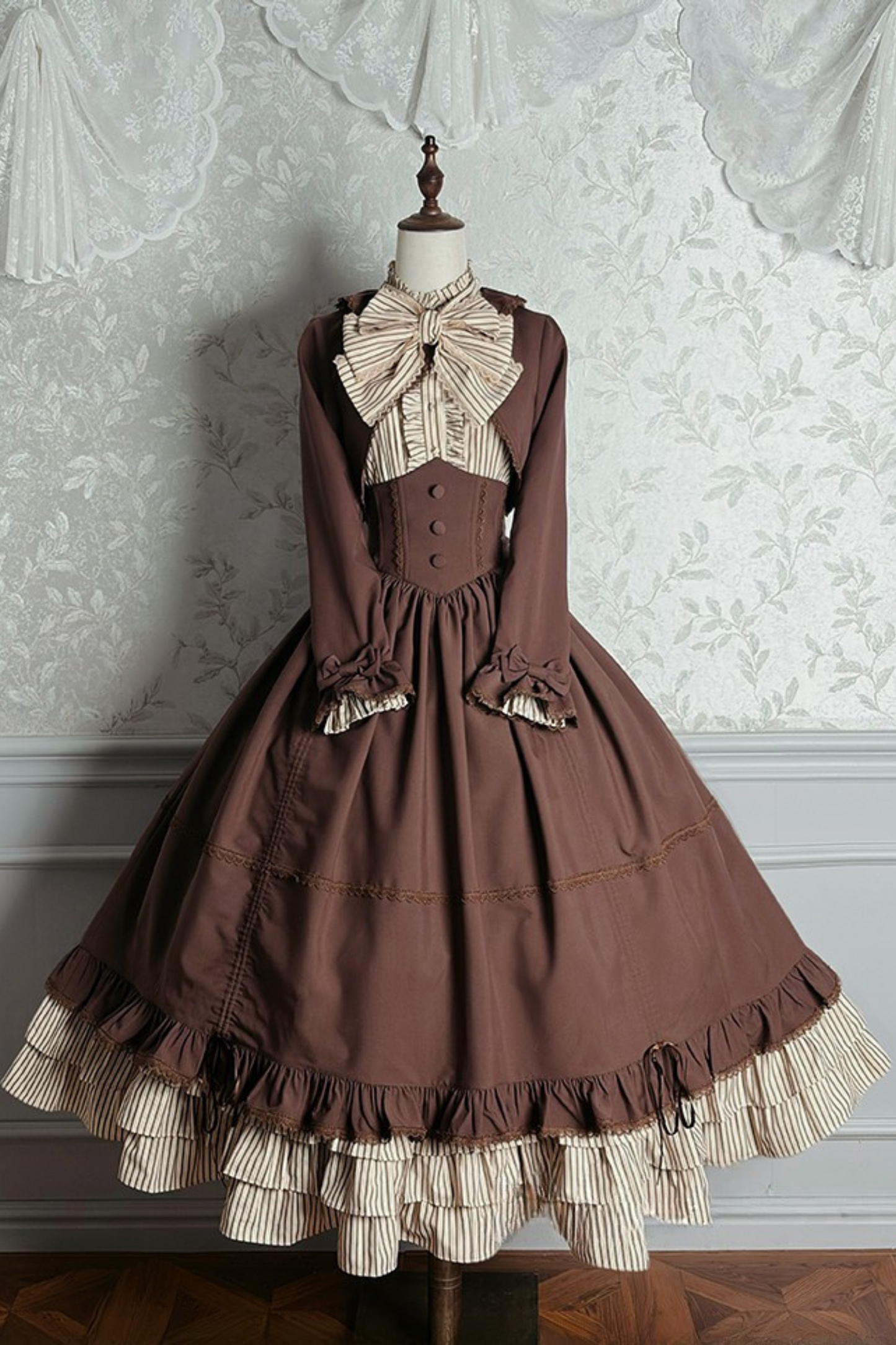 【2月26日予約締切】ビクトリアデュークエレガントクラシックショートジャケット