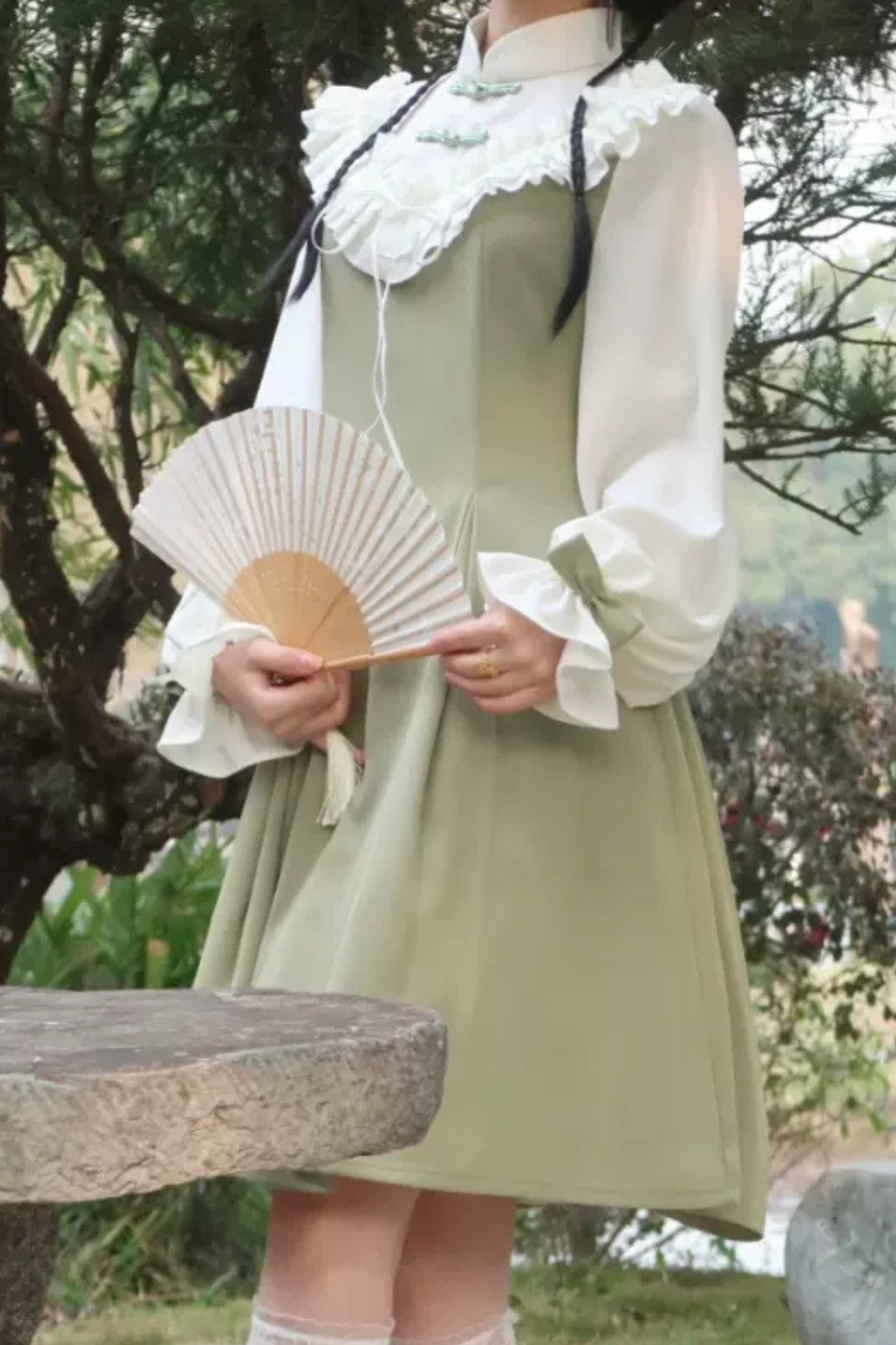 ガーリーフリルカラーチャイナワンピース