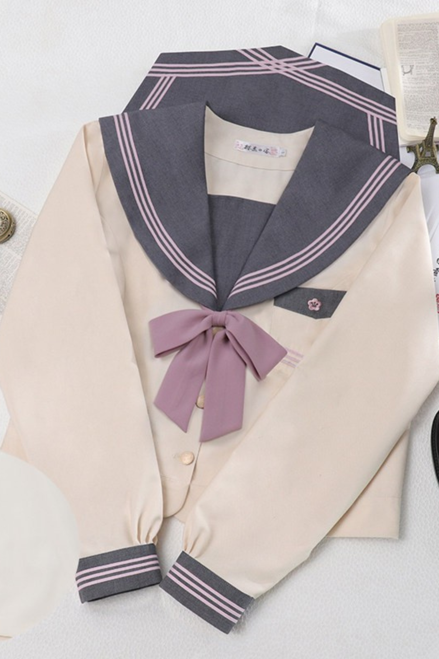 Matrosen-Oberteil + Plisseerock + Socken + Gürtel + Schleife