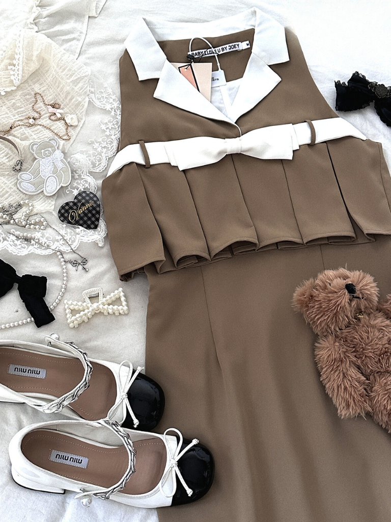 レトロリボンキャメルラペルリッチワンピース