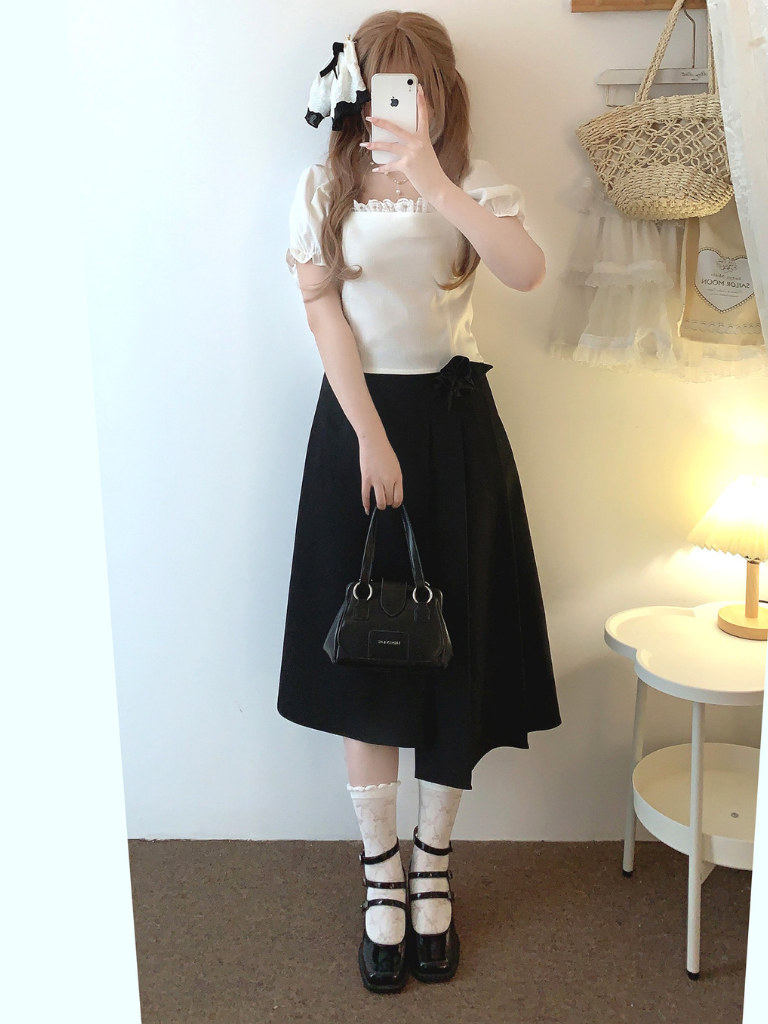 Retro Lace Less Back Design French Tops