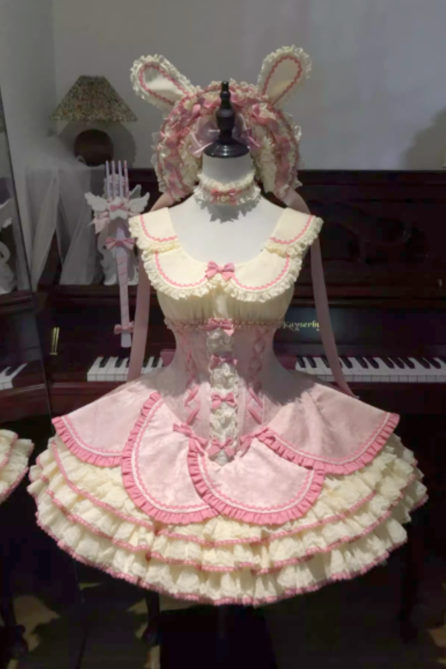 【12月17日予約締切】ピンクフローラルスイートロリータティアードドレス+うさ耳ボンネット+アクセサリー