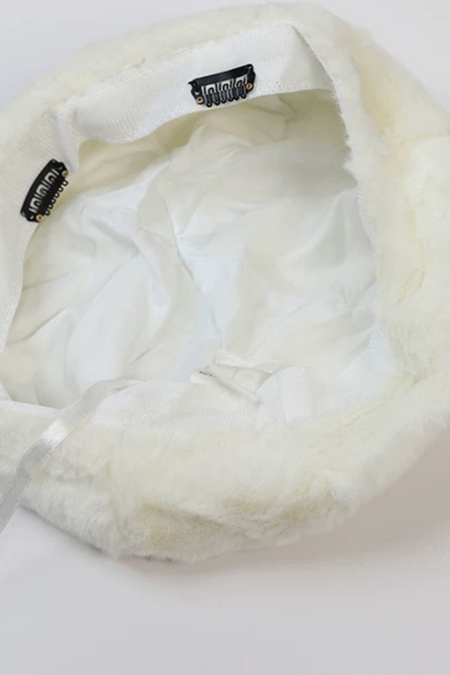 Ribbon Pearl Far Belley