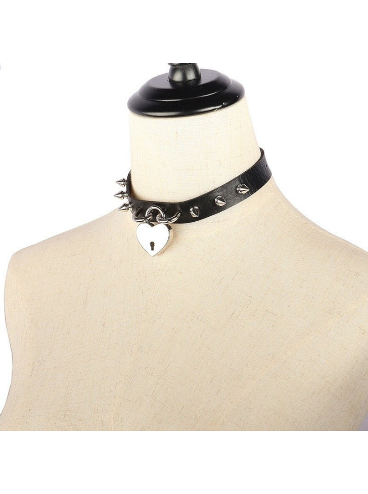 heart key studded choker