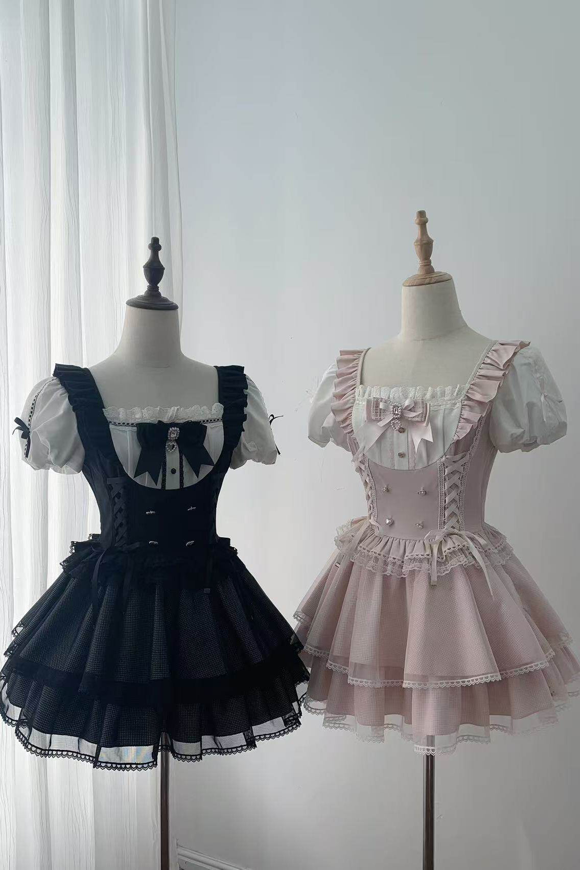 Ecomi Satin-Lagenkleid