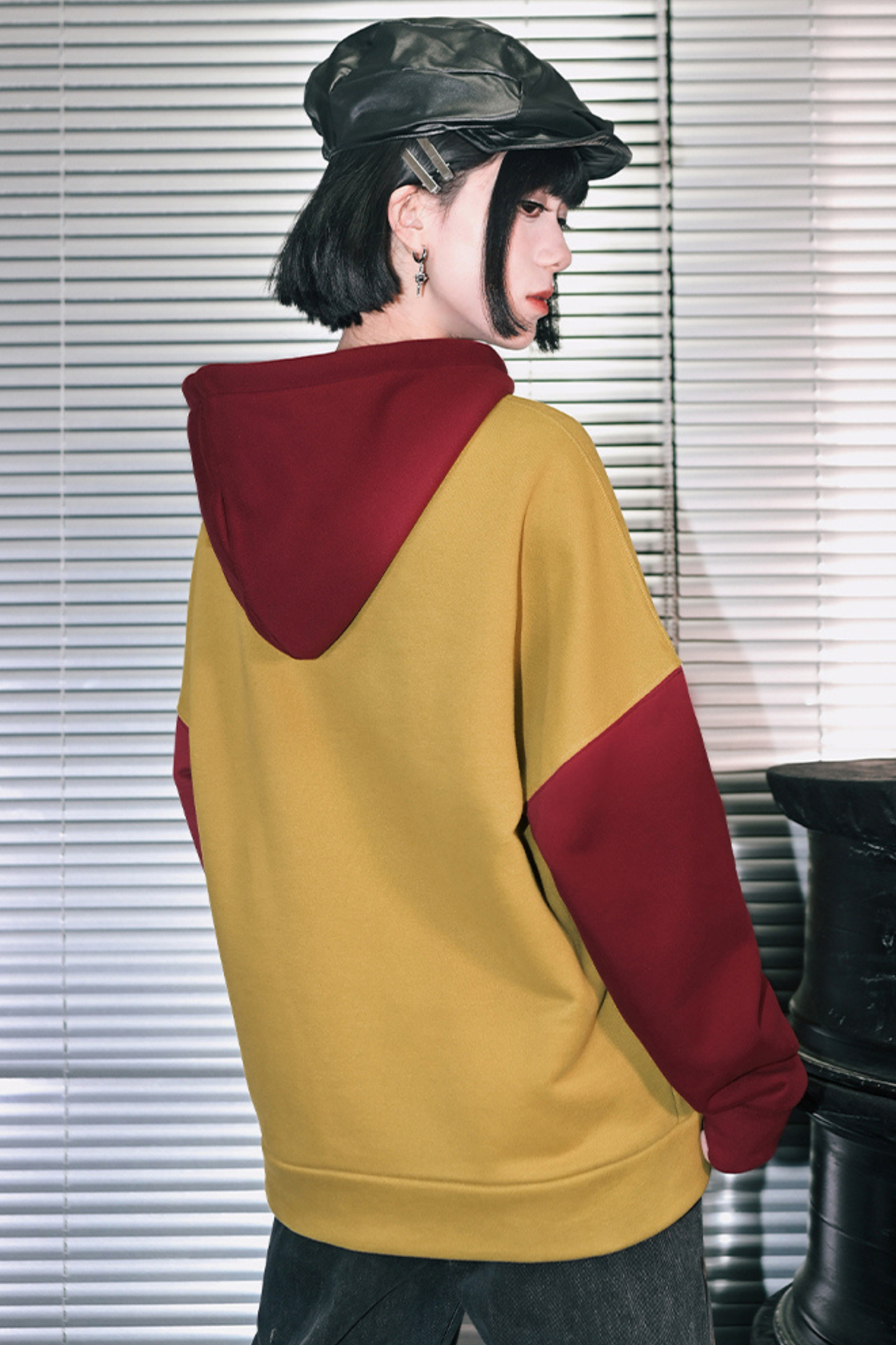 ラフレシアフラワーバイカラーフードパーカー