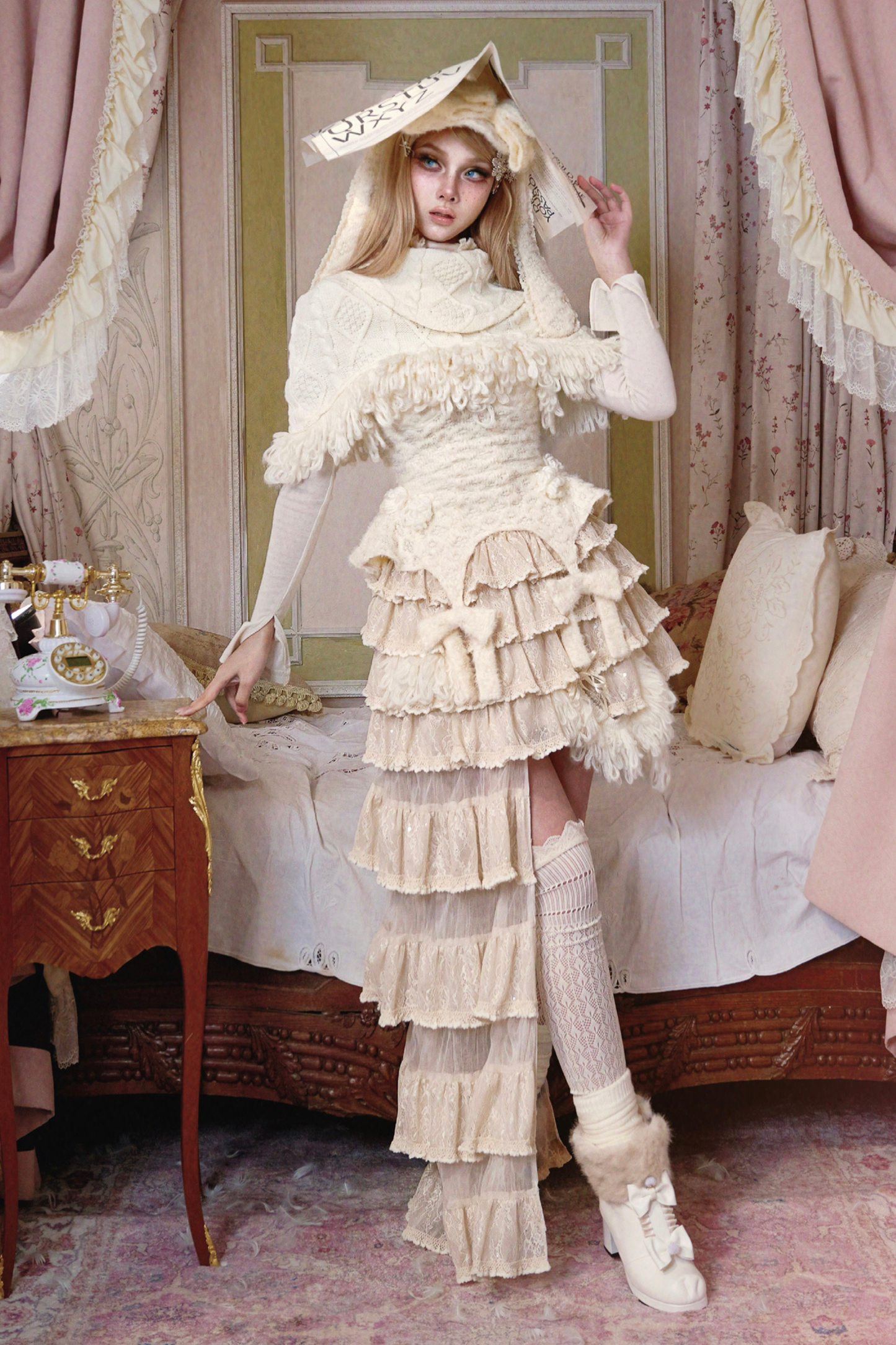 ツイストフリンジニットショートケープ