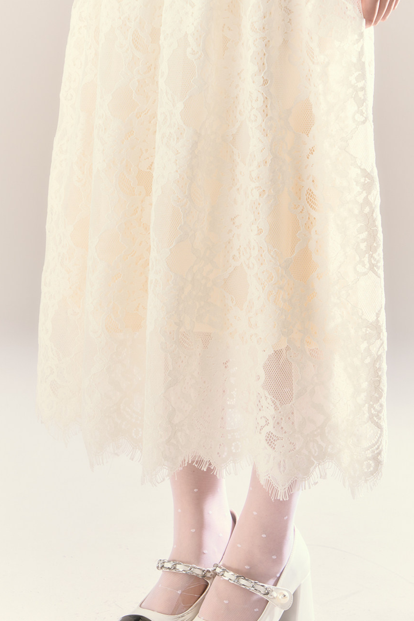 Spitzengeschichten Elegantes Kleid