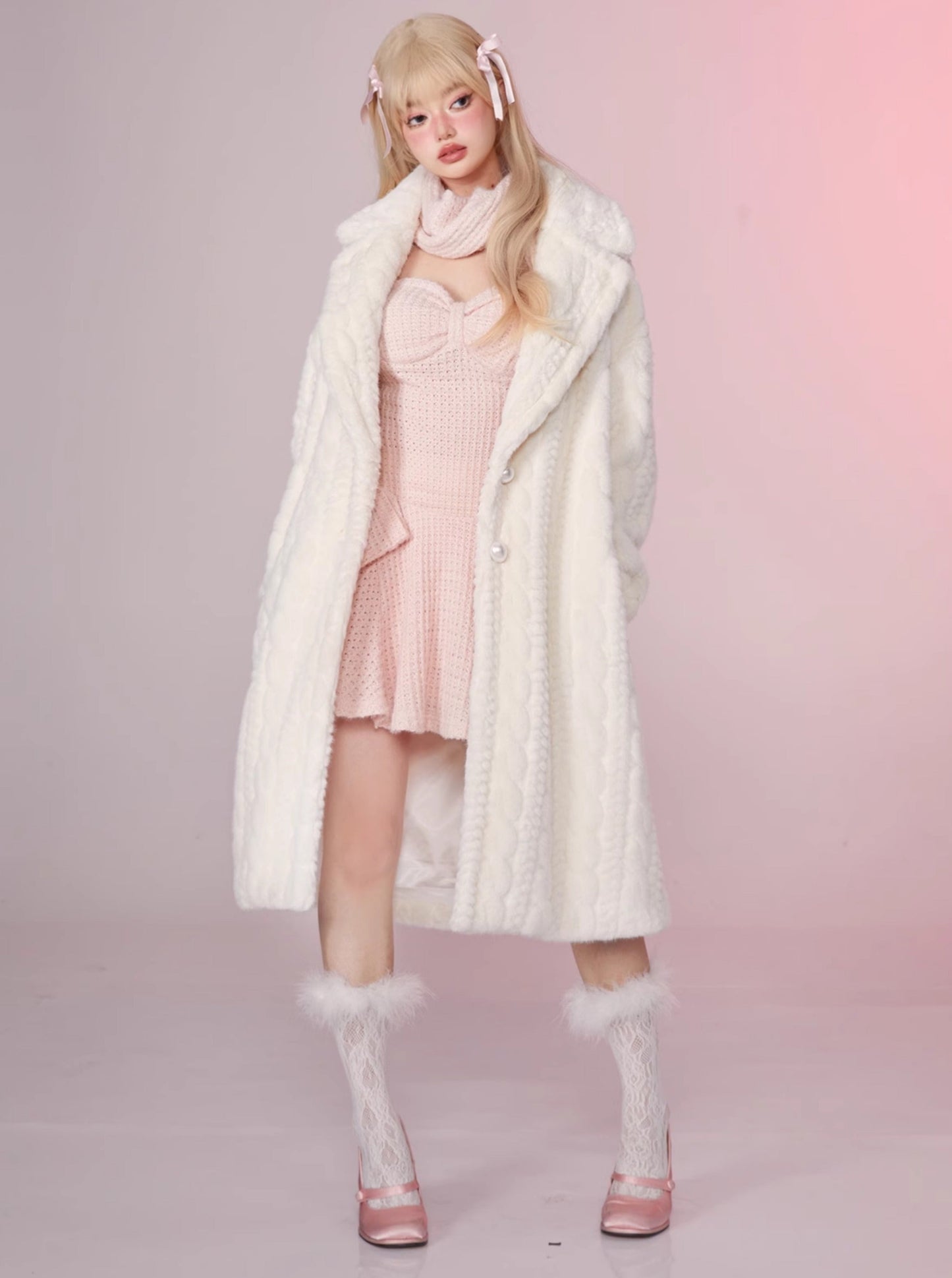 甜美奶油粉色针织筒裙+围巾