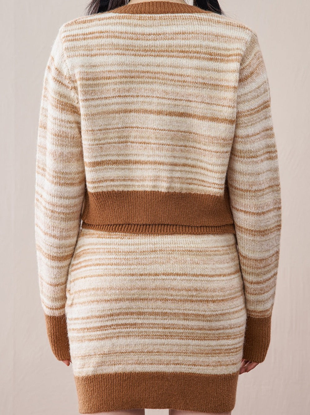 ボーダーニットカーディガン+ニットスカート+キャミソール