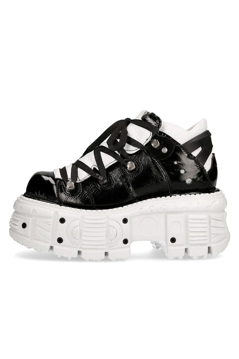 Monochrome thick bottom sneakers