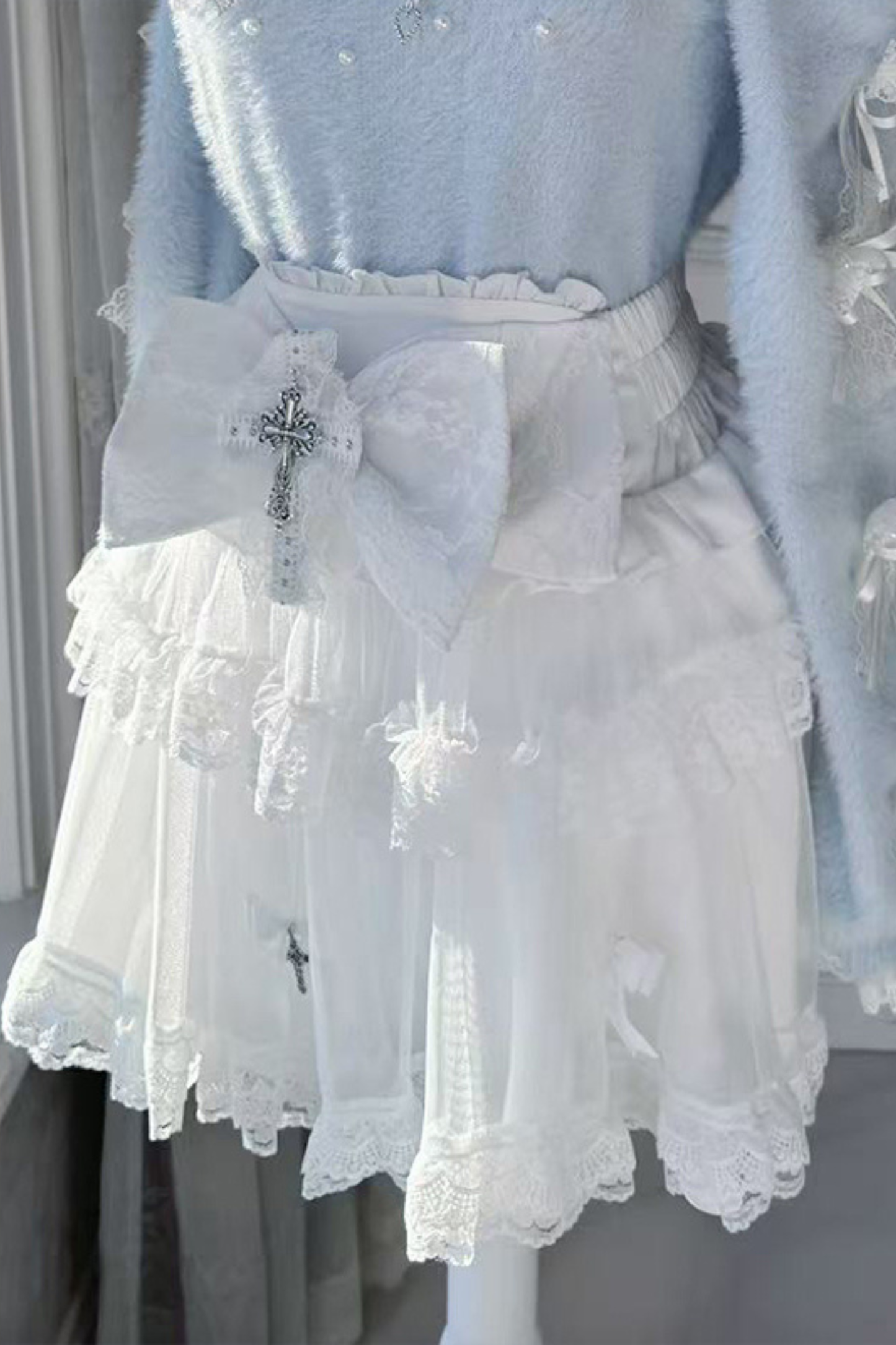 オフショルダーリボンニット+スカート