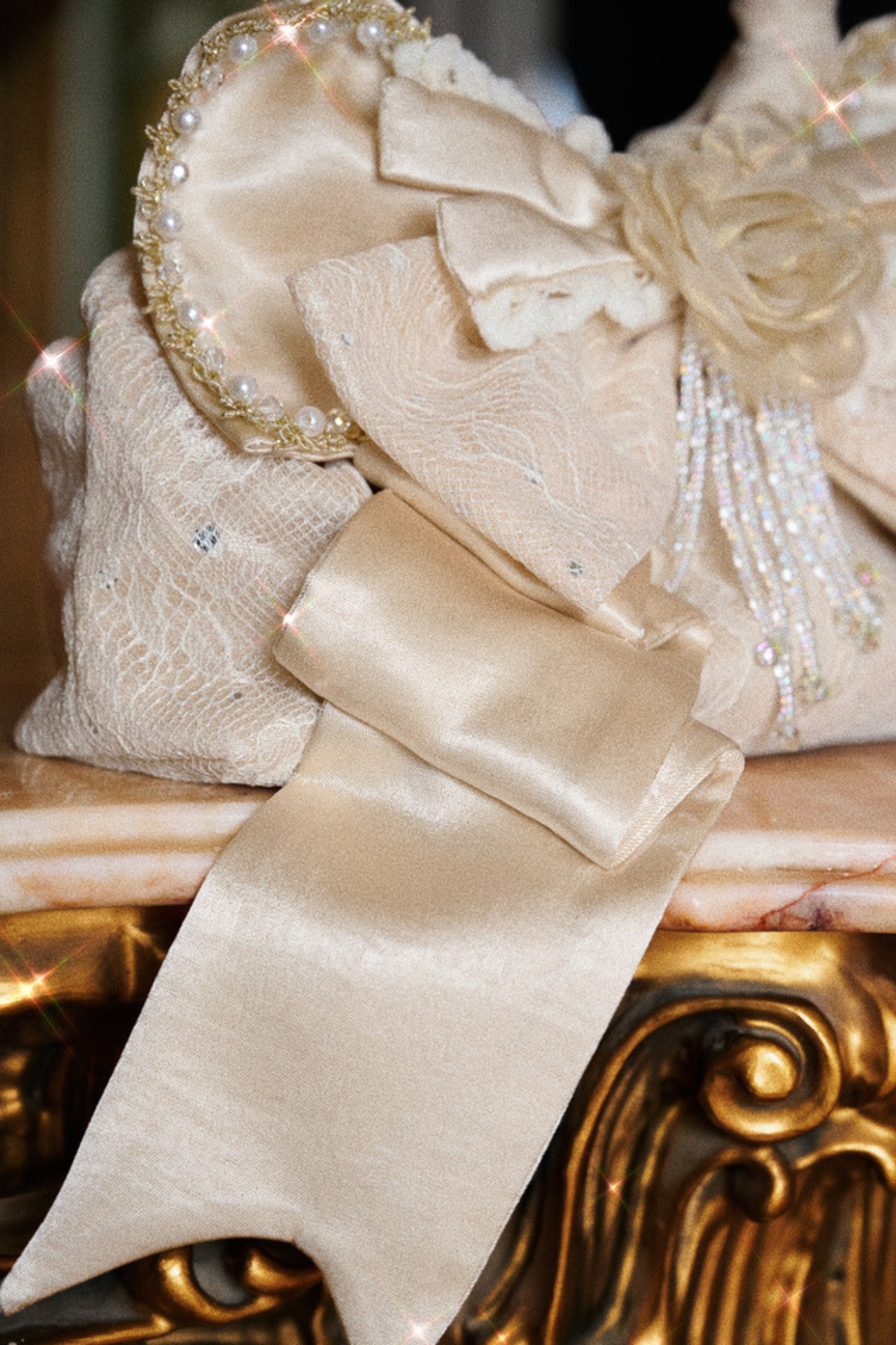 サテンリボンパールハンドバッグ