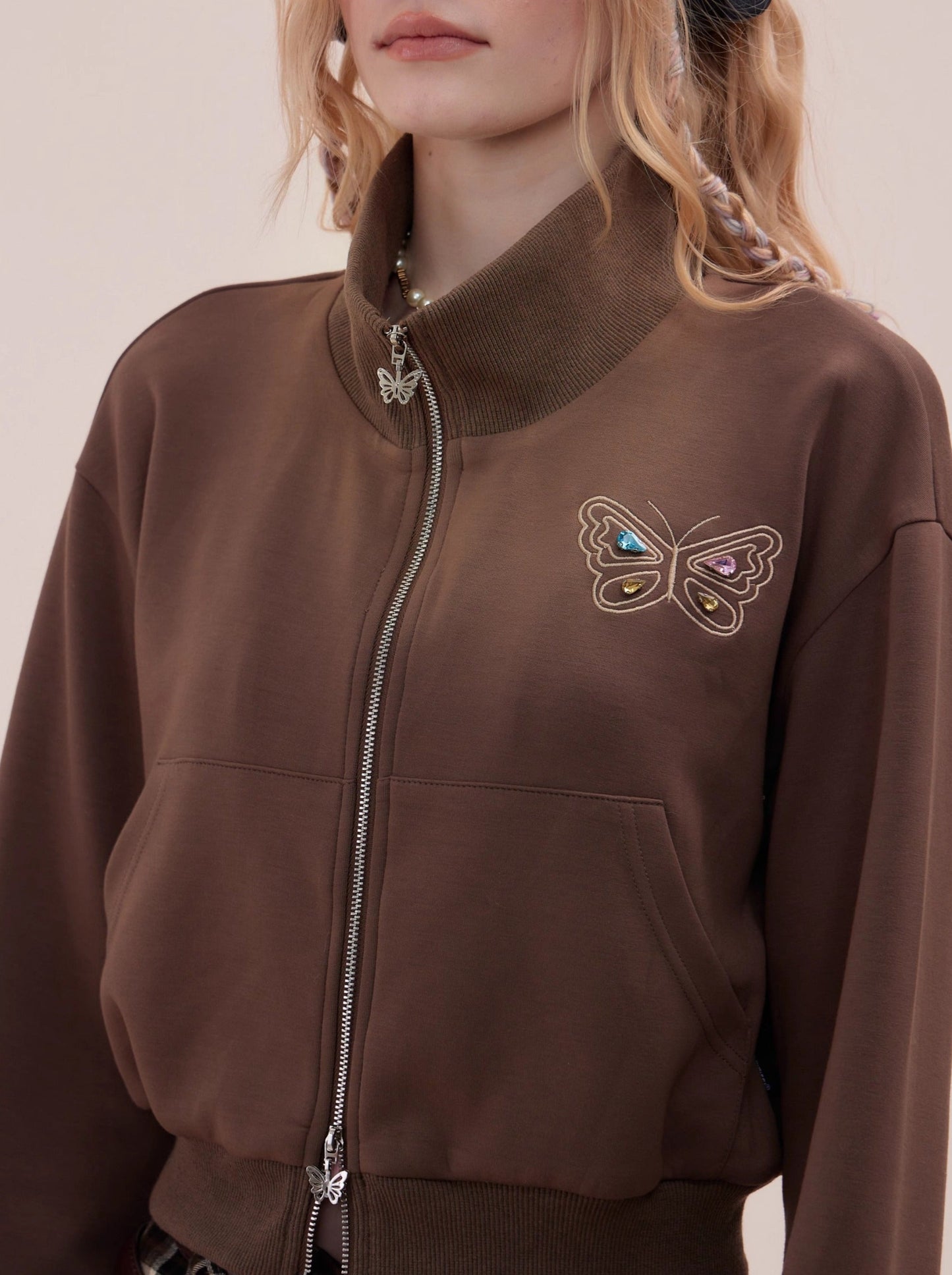 ハーフネックジップアップスポーティートップス