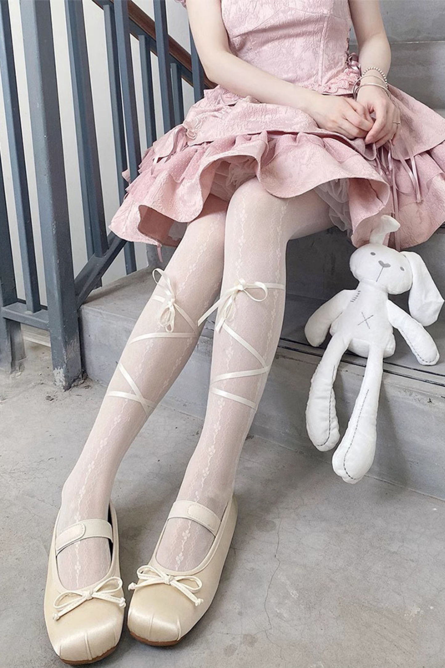 Ribbon Strap Pantyhose